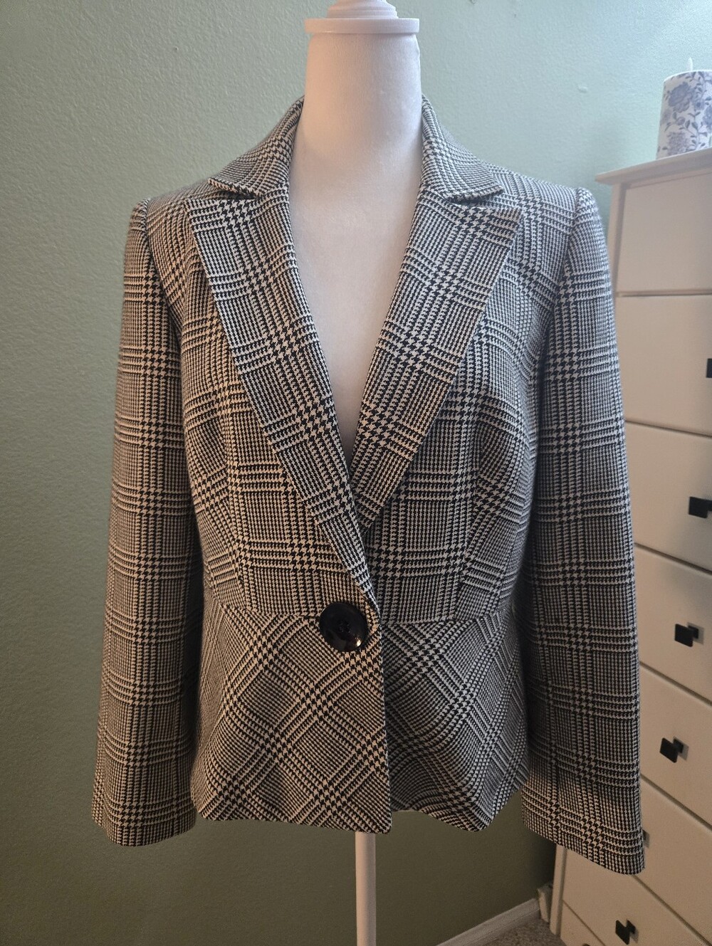 Liz Claiborne Women's Glenplaid Blazer